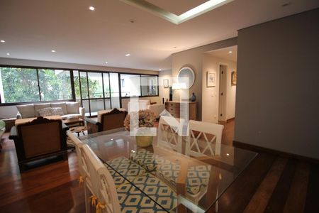 Apartamento à venda com 180m², 3 quartos e 3 vagasSala