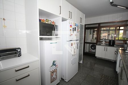 Apartamento à venda com 180m², 3 quartos e 3 vagasCozinha