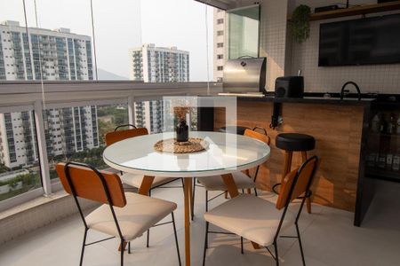 Apartamento para alugar com 85m², 2 quartos e 1 vagaVaranda