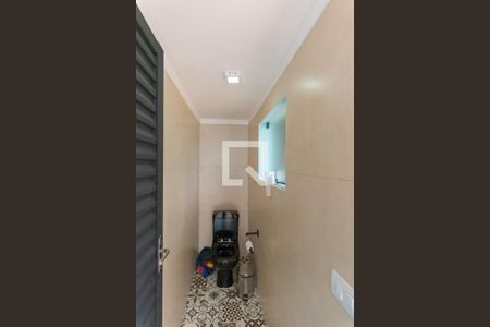 Casa à venda com 299m², 2 quartos e 2 vagasBanheiro de serviço
