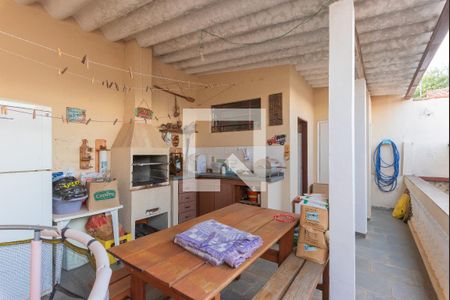 Casa à venda com 210m², 2 quartos e 4 vagasChurrasqueira