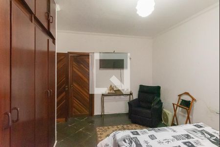 Casa à venda com 210m², 2 quartos e 4 vagasSuíte