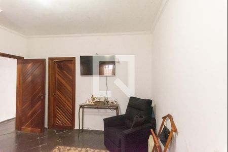 Casa à venda com 210m², 2 quartos e 4 vagasSuíte