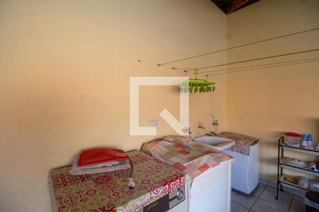 Casa à venda com 120m², 4 quartos e 3 vagas Casa à venda com 120m², 4 quartos e 3 vagasÁrea de Serviço