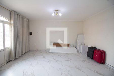 Casa à venda com 120m², 4 quartos e 3 vagas Casa à venda com 120m², 4 quartos e 3 vagasEdícula