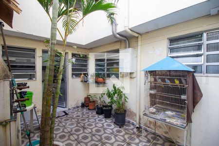 Casa à venda com 120m², 4 quartos e 3 vagas Casa à venda com 120m², 4 quartos e 3 vagasQuintal