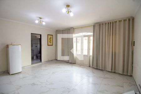 Casa à venda com 120m², 4 quartos e 3 vagas Casa à venda com 120m², 4 quartos e 3 vagasEdícula