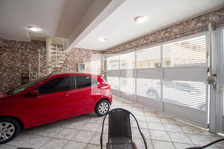 Casa à venda com 120m², 4 quartos e 3 vagas Casa à venda com 120m², 4 quartos e 3 vagasGaragem