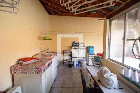 Casa à venda com 120m², 4 quartos e 3 vagas Casa à venda com 120m², 4 quartos e 3 vagasÁrea de Serviço