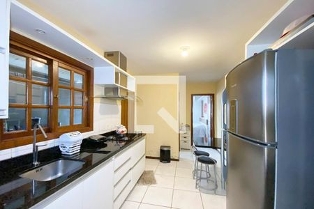 Casa para alugar com 87m², 2 quartos e 1 vagaCozinha 