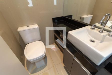 Apartamento à venda com 161m², 3 quartos e 4 vagasBanheiro da Suíte 2