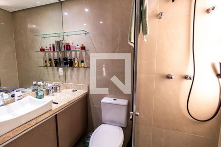 Apartamento à venda com 161m², 3 quartos e 4 vagasBanheiro da Suíte 1