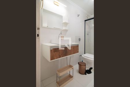 Banheiro  de apartamento para alugar com 1 quarto, 33m² em Bela Vista, São Paulo