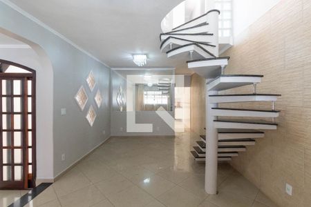 Casa para alugar com 200m², 3 quartos e 2 vagas Casa para alugar com 200m², 3 quartos e 2 vagasSala