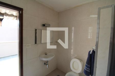 Casa para alugar com 151m², 3 quartos e 2 vagasBanheiro 1