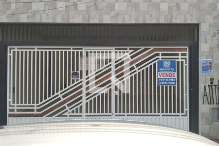 Casa para alugar com 151m², 3 quartos e 2 vagasFachada