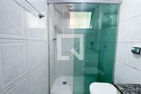 Banheiro de apartamento para alugar com 2 quartos, 60m² em Pinheiros, São Paulo
