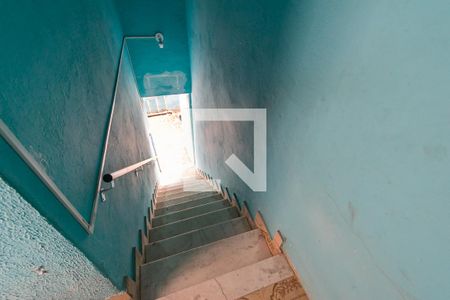 Escada de acesso de casa para alugar com 1 quarto, 49m² em Vicente de Carvalho, Rio de Janeiro