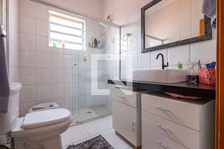 Casa à venda com 280m², 3 quartos e 2 vagasBanheiro