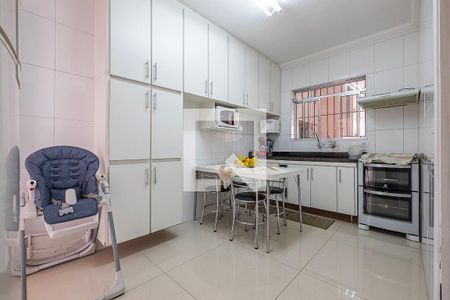 Casa à venda com 280m², 3 quartos e 2 vagasCozinha