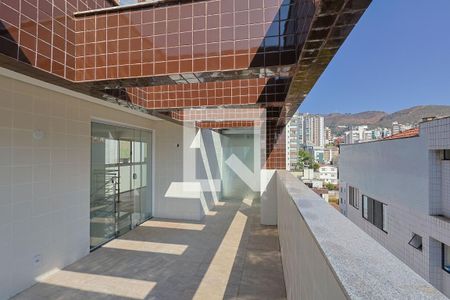 Apartamento à venda com 140m², 3 quartos e 4 vagasCobertura