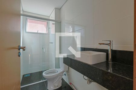 Apartamento à venda com 140m², 3 quartos e 4 vagasBanheiro da Suíte 2