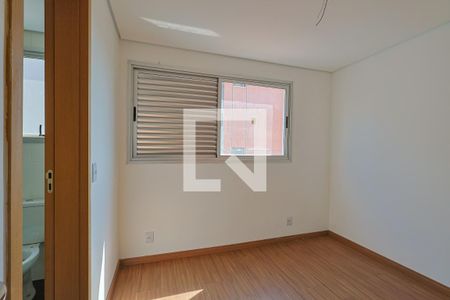 Apartamento à venda com 140m², 3 quartos e 4 vagasSuíte 1
