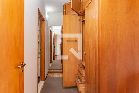 Casa à venda com 342m², 4 quartos e 8 vagasCloset Suíte