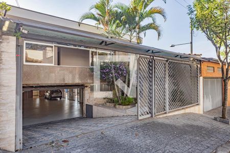 Casa à venda com 342m², 4 quartos e 8 vagasFachada