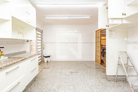 Casa à venda com 342m², 4 quartos e 8 vagasCozinha