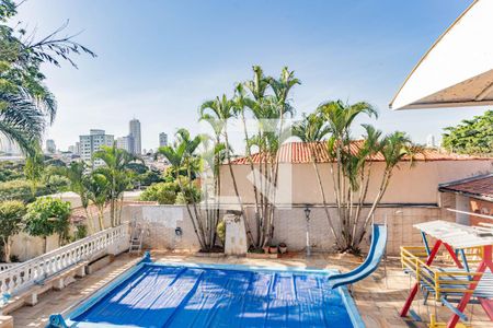 VIsta de casa à venda com 4 quartos, 342m² em Jardim da Saúde, São Paulo