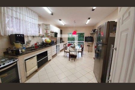 Casa à venda com 6 quartos, 299m² em Matapaca, Niterói