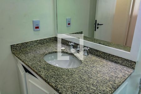 Apartamento à venda com 57m², 2 quartos e 1 vaga Apartamento à venda com 57m², 2 quartos e 1 vagaBanheiro