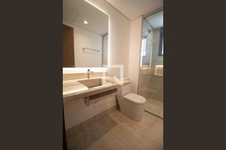 Apartamento à venda com 215m², 2 quartos e 3 vagasBanheiro da Suíte 2