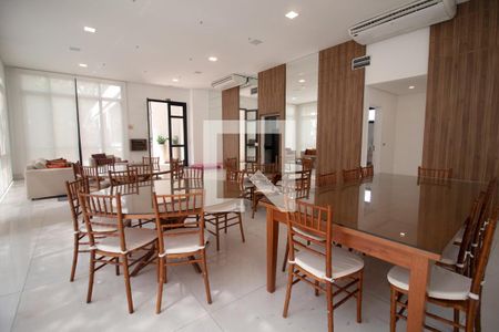 Apartamento à venda com 215m², 2 quartos e 3 vagasÁrea comum - Salão de festas