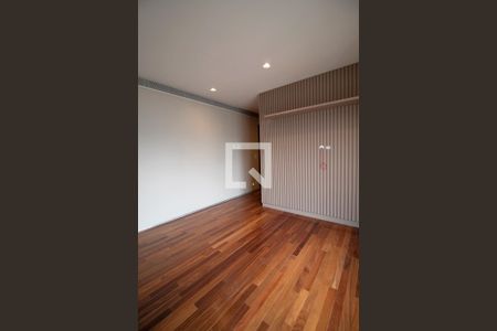 Apartamento à venda com 215m², 2 quartos e 3 vagasSuíte 1