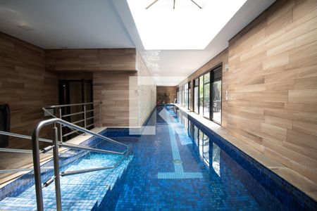 Apartamento à venda com 215m², 2 quartos e 3 vagasÁrea comum - Piscina