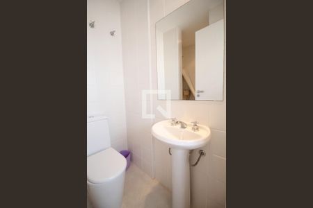 Apartamento à venda com 215m², 2 quartos e 3 vagasBanheiro de serviço