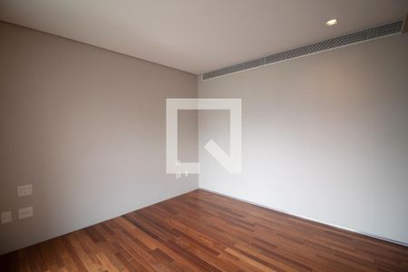 Apartamento à venda com 215m², 2 quartos e 3 vagasSuíte 1