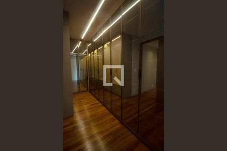 Apartamento à venda com 215m², 2 quartos e 3 vagasCloset da suíte 1