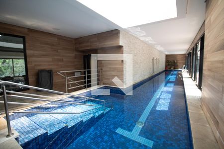 Apartamento à venda com 215m², 2 quartos e 3 vagasÁrea comum - Piscina