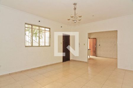 Casa à venda com 240m², 5 quartos e 5 vagasCasa 2 - Sala