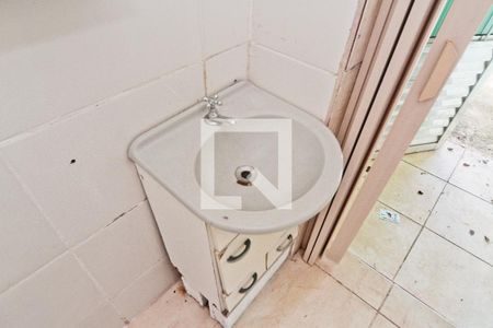 Casa à venda com 240m², 5 quartos e 5 vagasEdícula - Banheiro