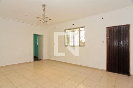 Casa à venda com 240m², 5 quartos e 5 vagasCasa 2 - Sala