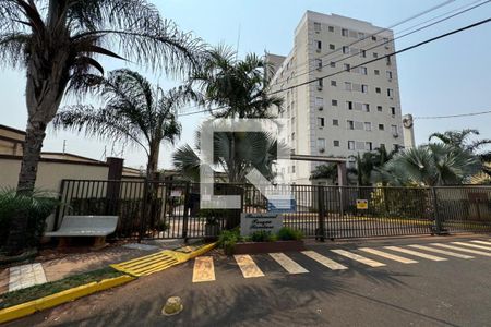 Apartamento para alugar com 48m², 2 quartos e 1 vaga Apartamento para alugar com 48m², 2 quartos e 1 vagaFachada