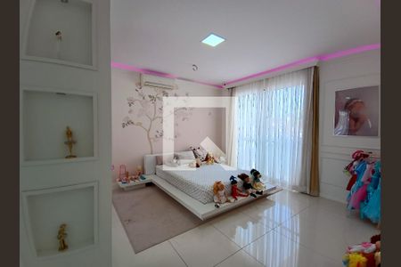 Casa de condomínio à venda com 600m², 5 quartos e 2 vagasSuíte 2