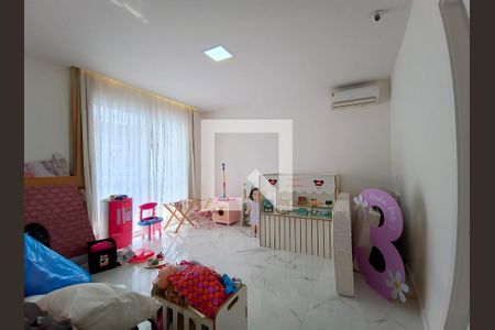 Casa de condomínio à venda com 600m², 5 quartos e 2 vagasSuíte 4