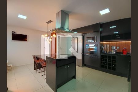 Casa de condomínio à venda com 600m², 5 quartos e 2 vagasCozinha