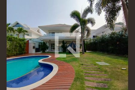 Casa de condomínio à venda com 600m², 5 quartos e 2 vagasFachada da Casa