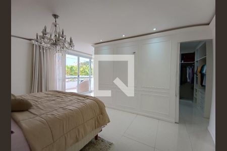 Casa de condomínio à venda com 600m², 5 quartos e 2 vagasSuíte 1